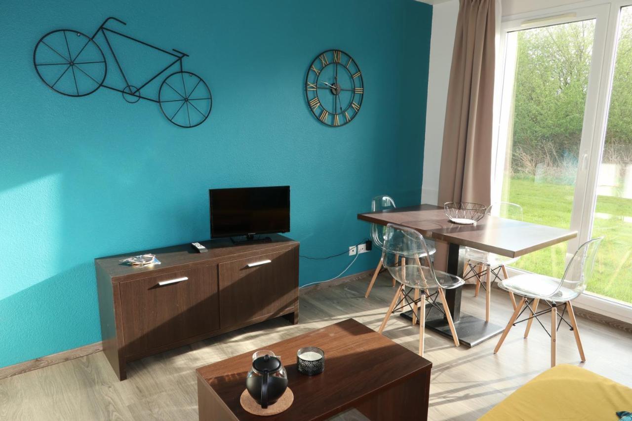 Charmant 2 Pieces Proche D Honfleur, Piscine En Saison, Parking Gratuit, Wifi Équemauville Esterno foto